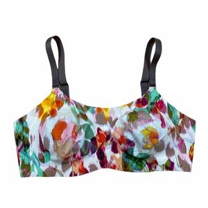 Knix padded v neck sports bra in watercolor size 4